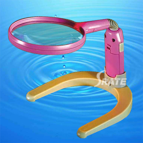 Illuminated Hand Held and Bench Magnifier MG83021